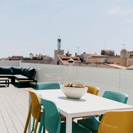 Suites Port Кембрилс Екстериор снимка