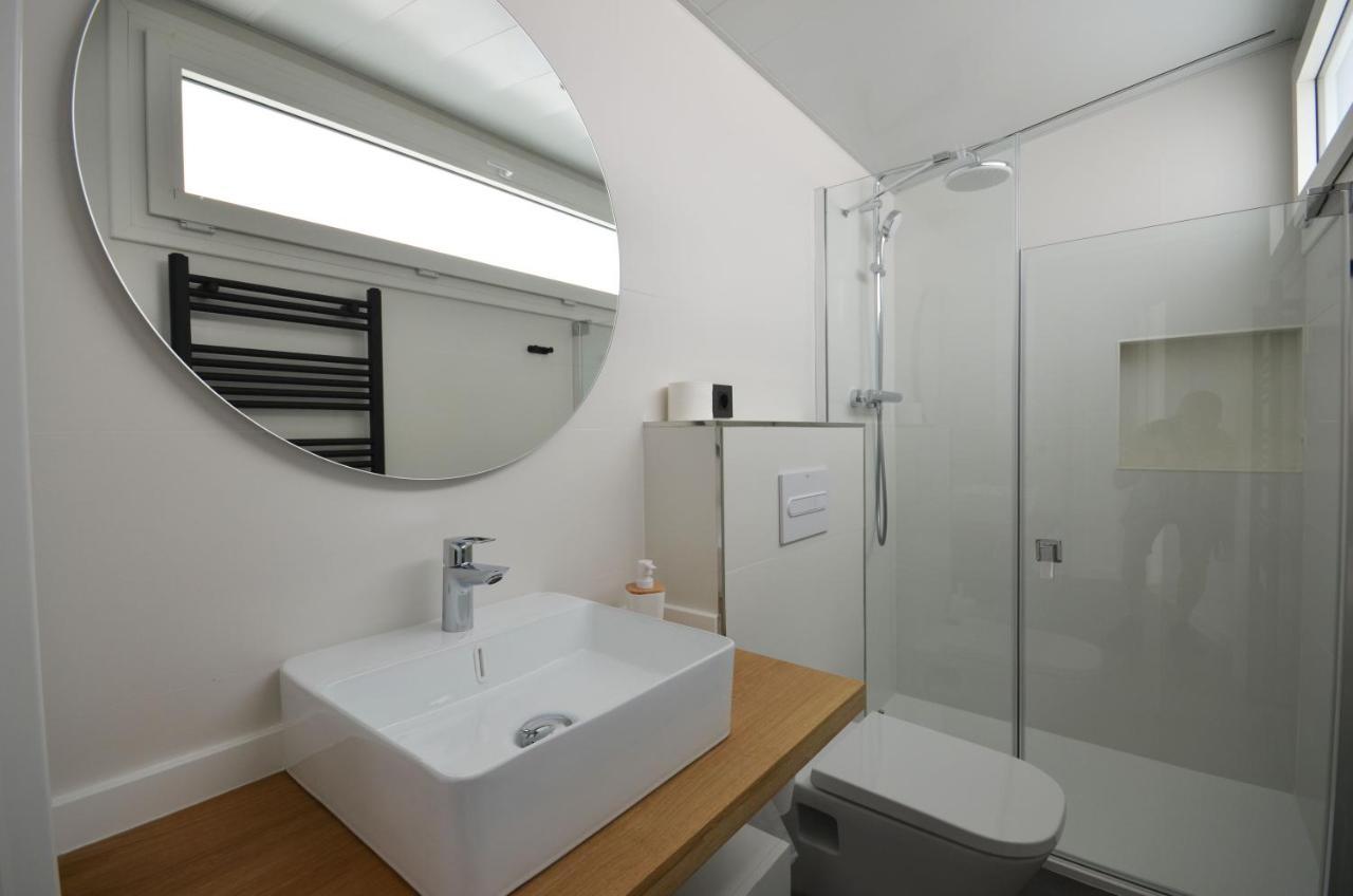 Suites Port Кембрилс Екстериор снимка